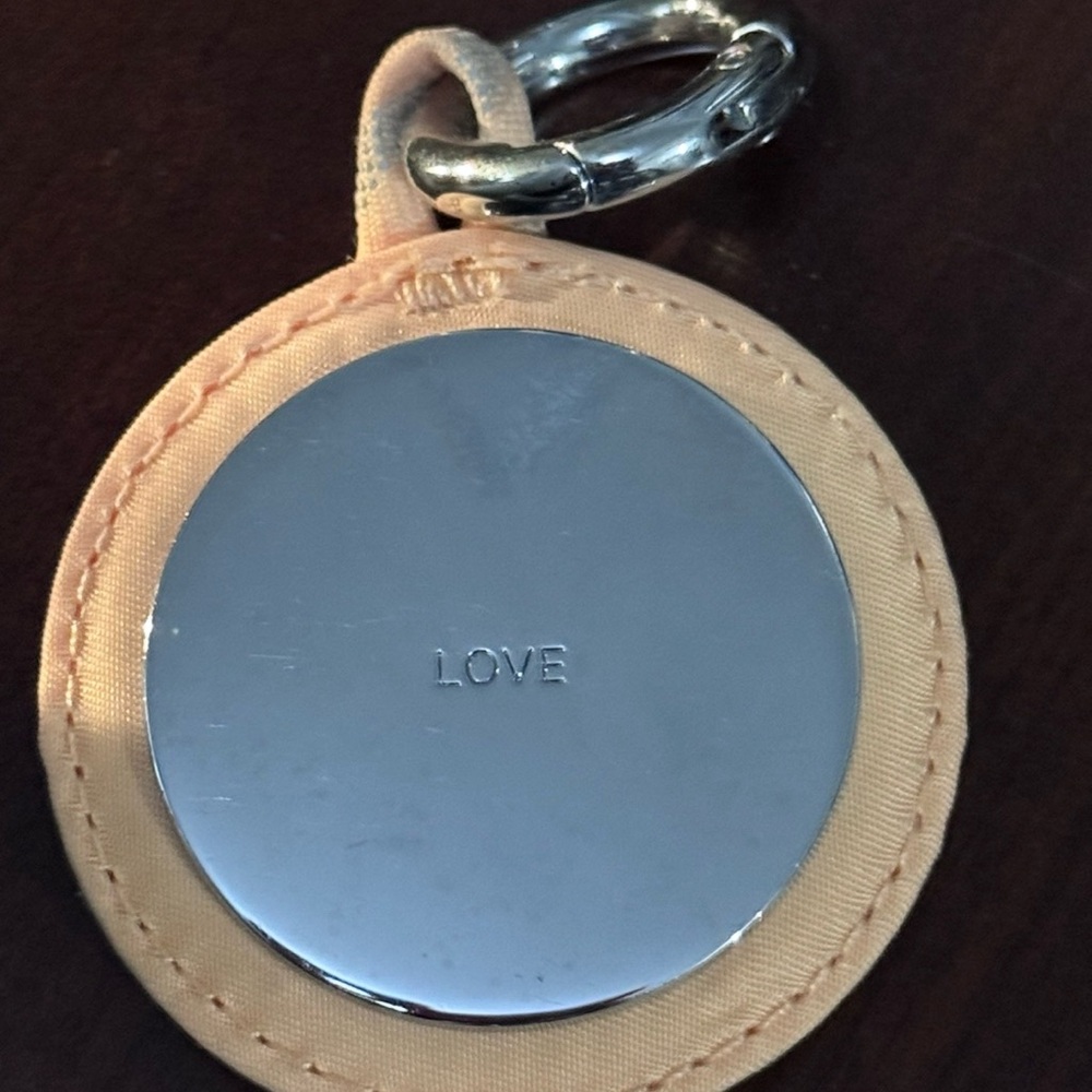 Lululemon mirror keychain - Picture 2 of 4